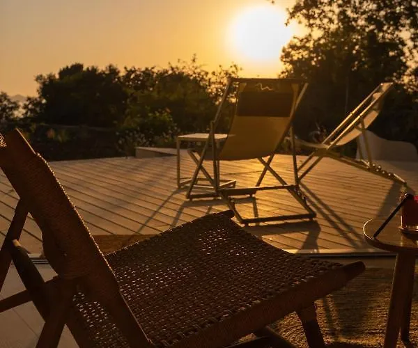 De Xaras - Margarida Kamp alanı *